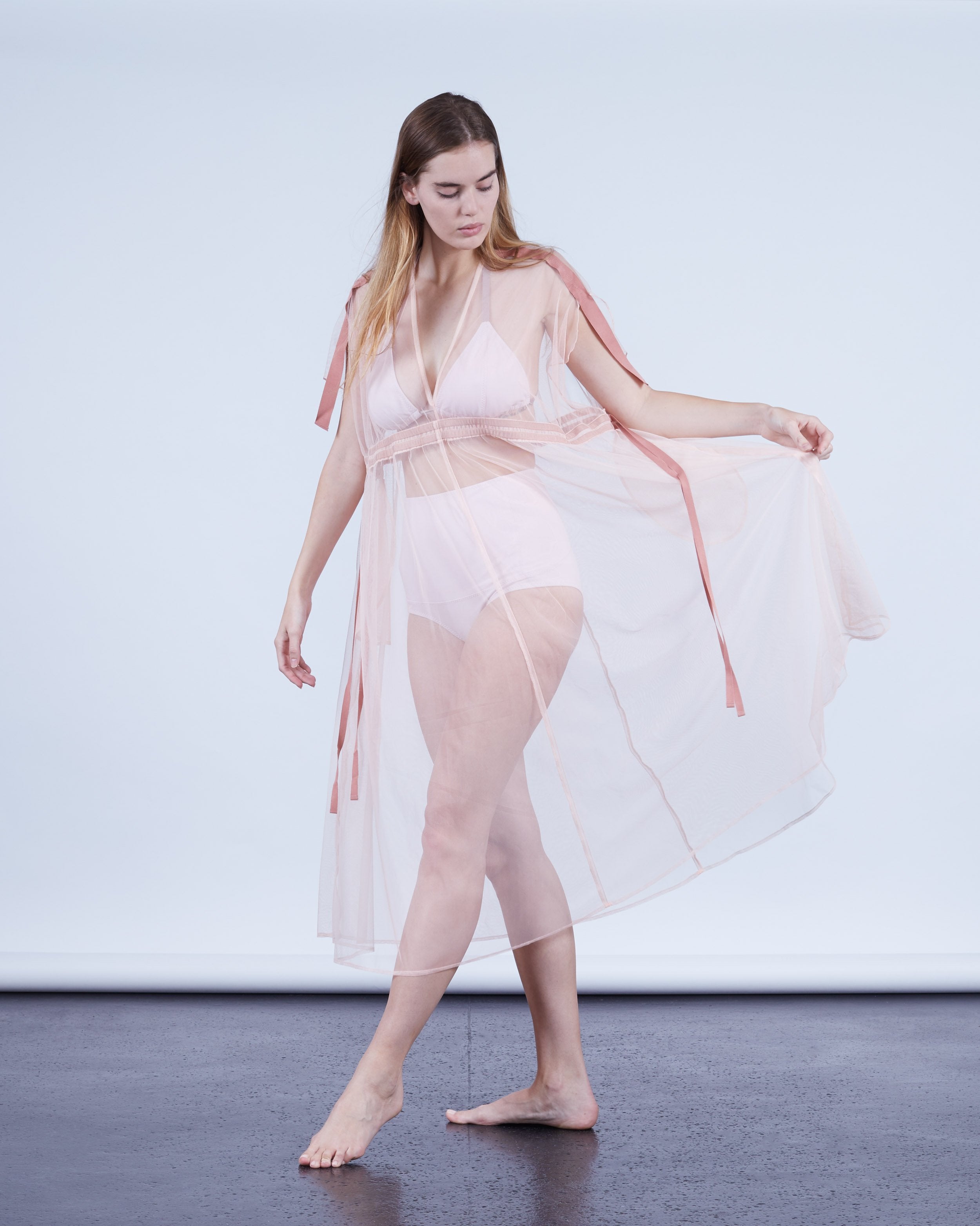 color: pink tulle;