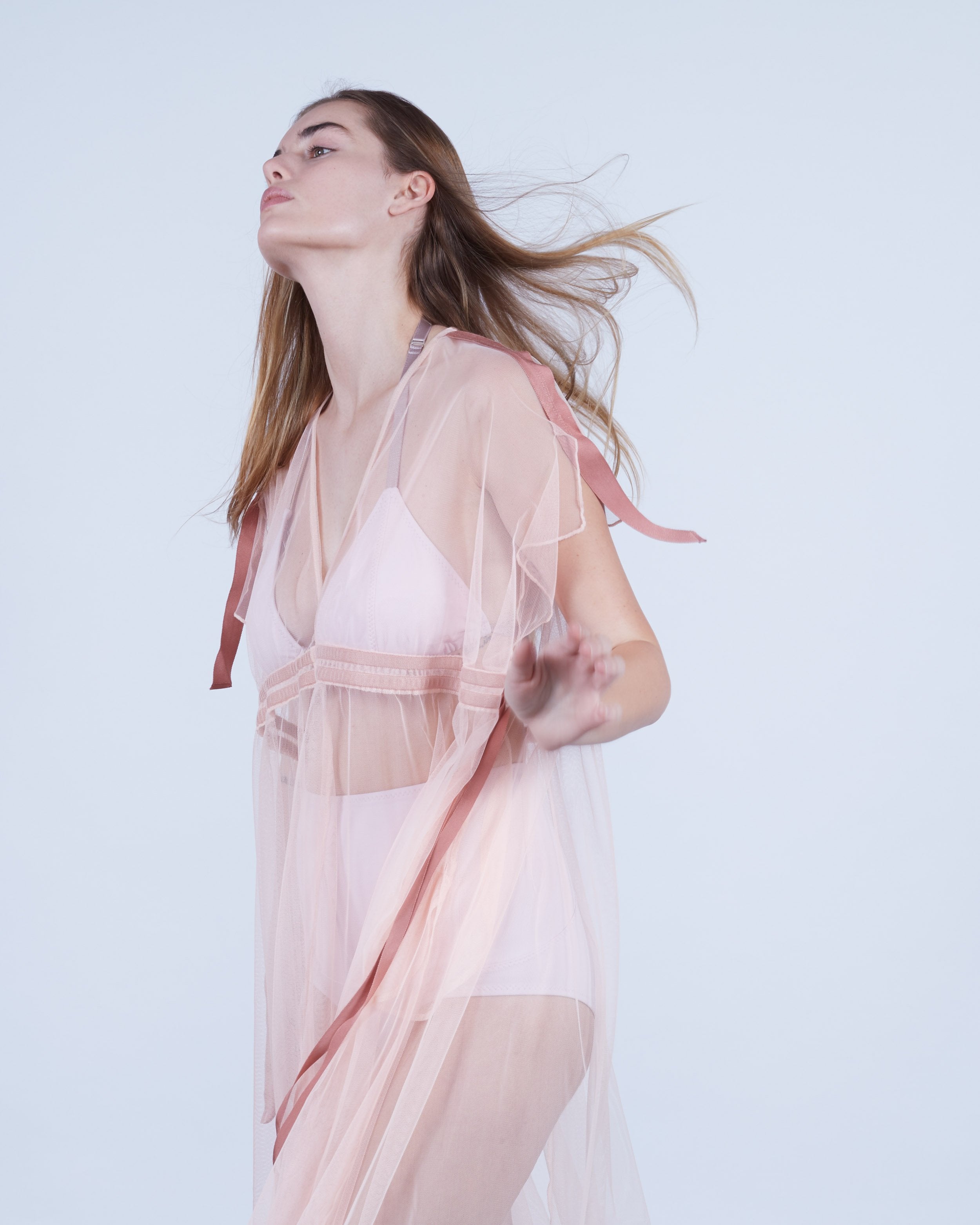color: pink tulle;