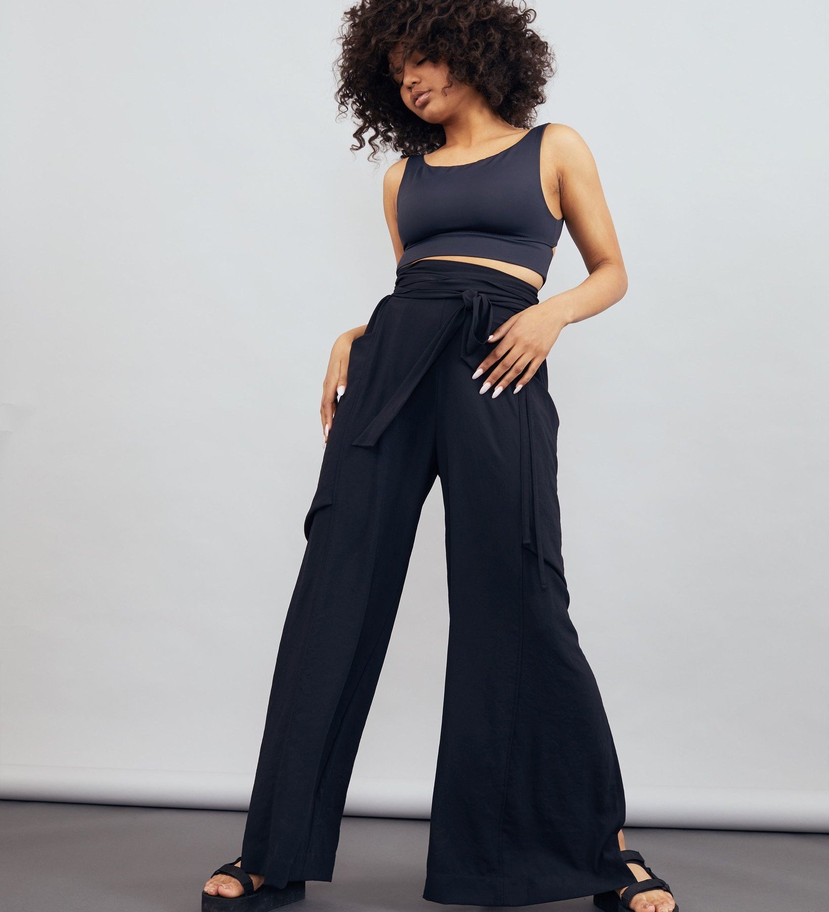 color: jet black;