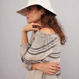 color: natural;