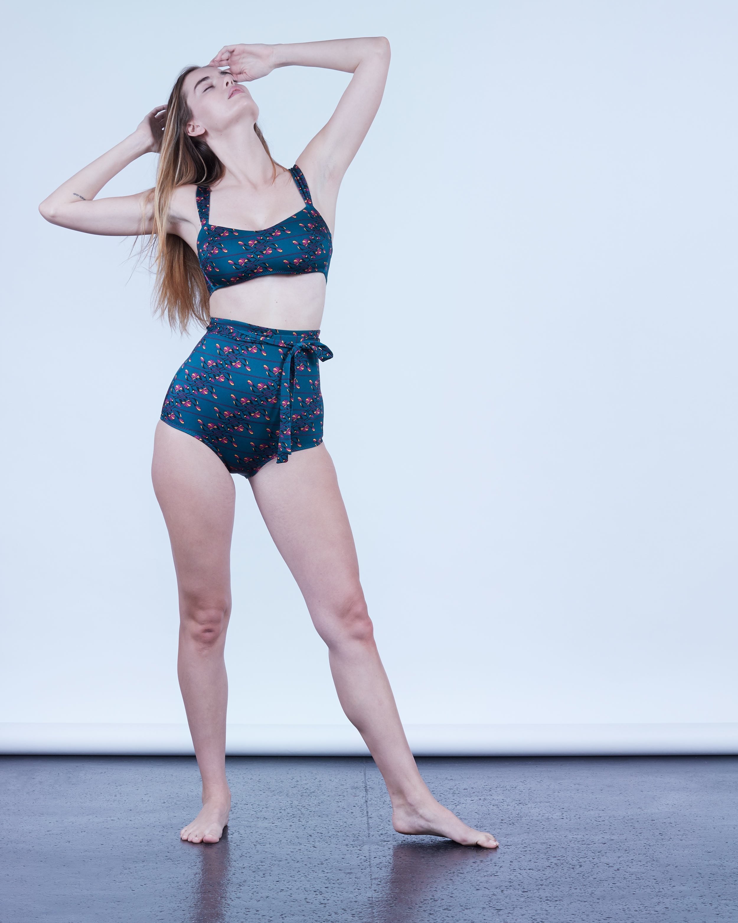 filter: color-toulouse-floral-stripe; filter: color-multi; color: toulouse floral stripe;