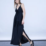 color: black;