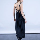 color: black;