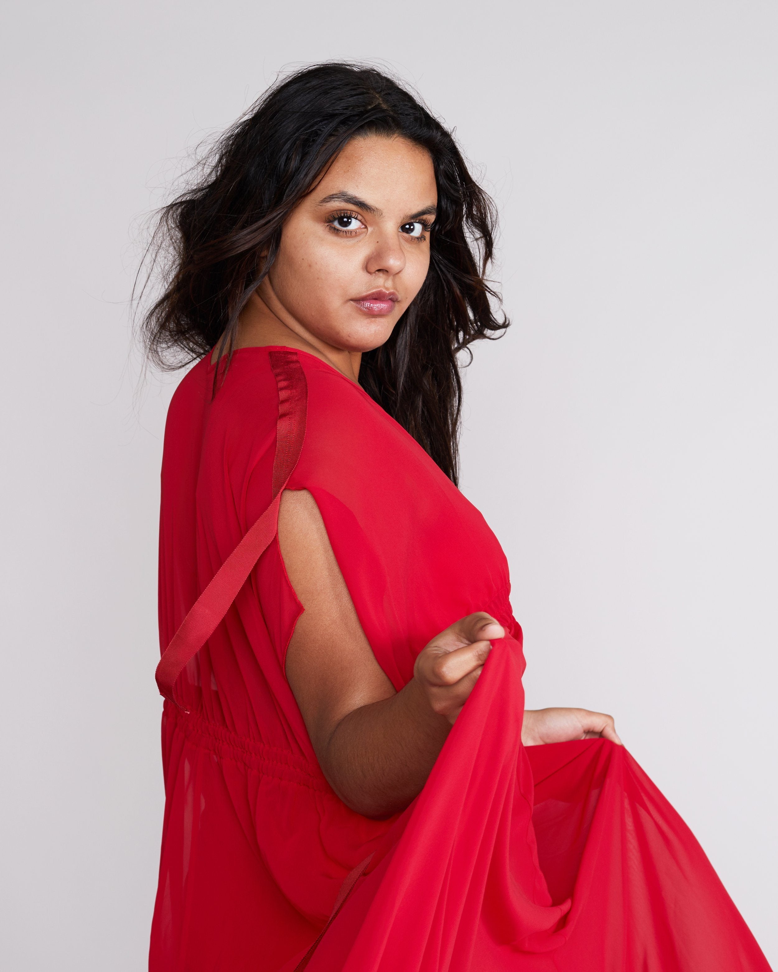 color: red;