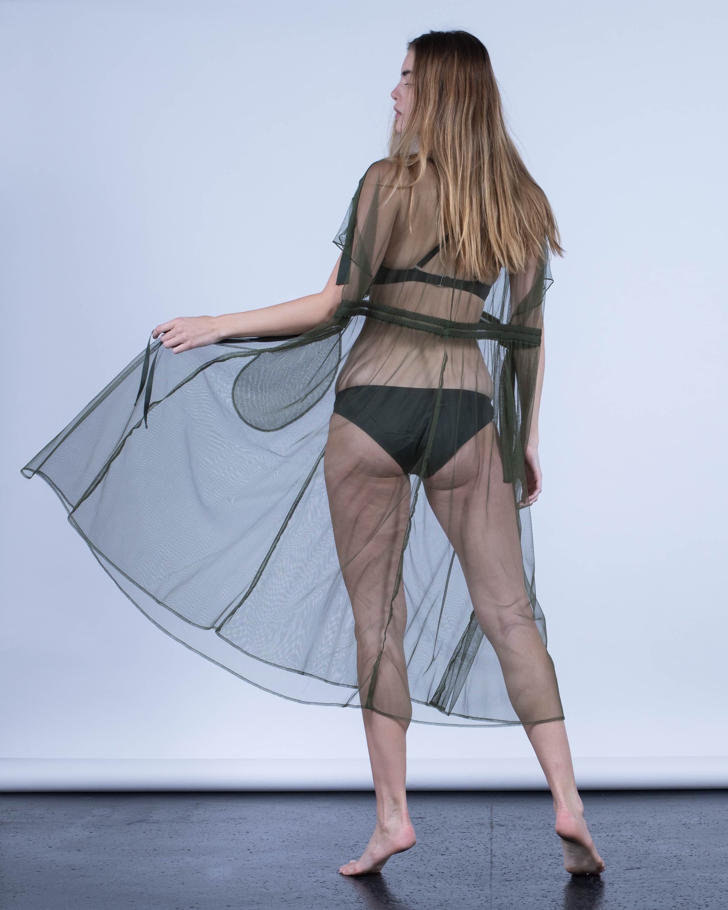 color: green tulle;
