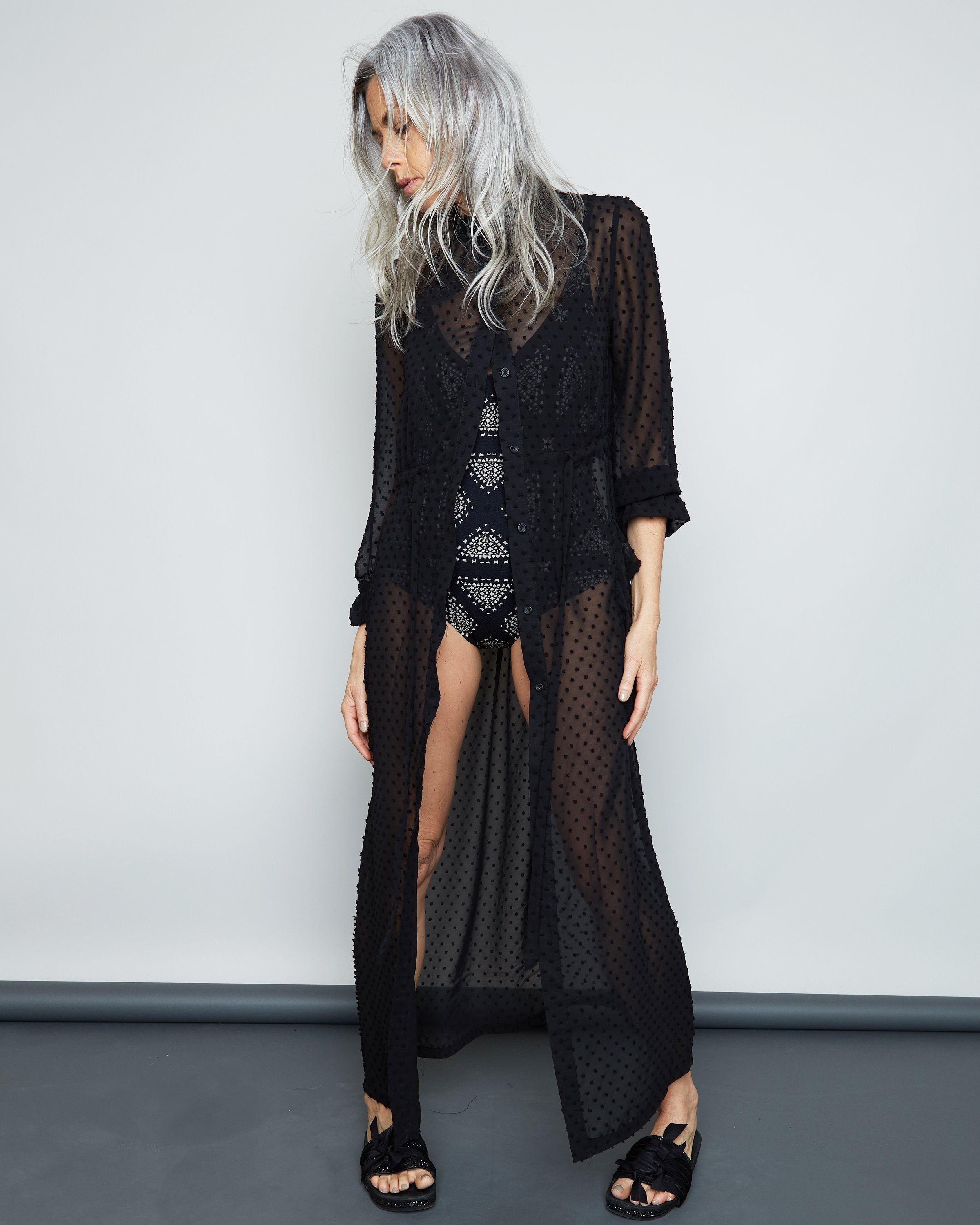 color: black flock;