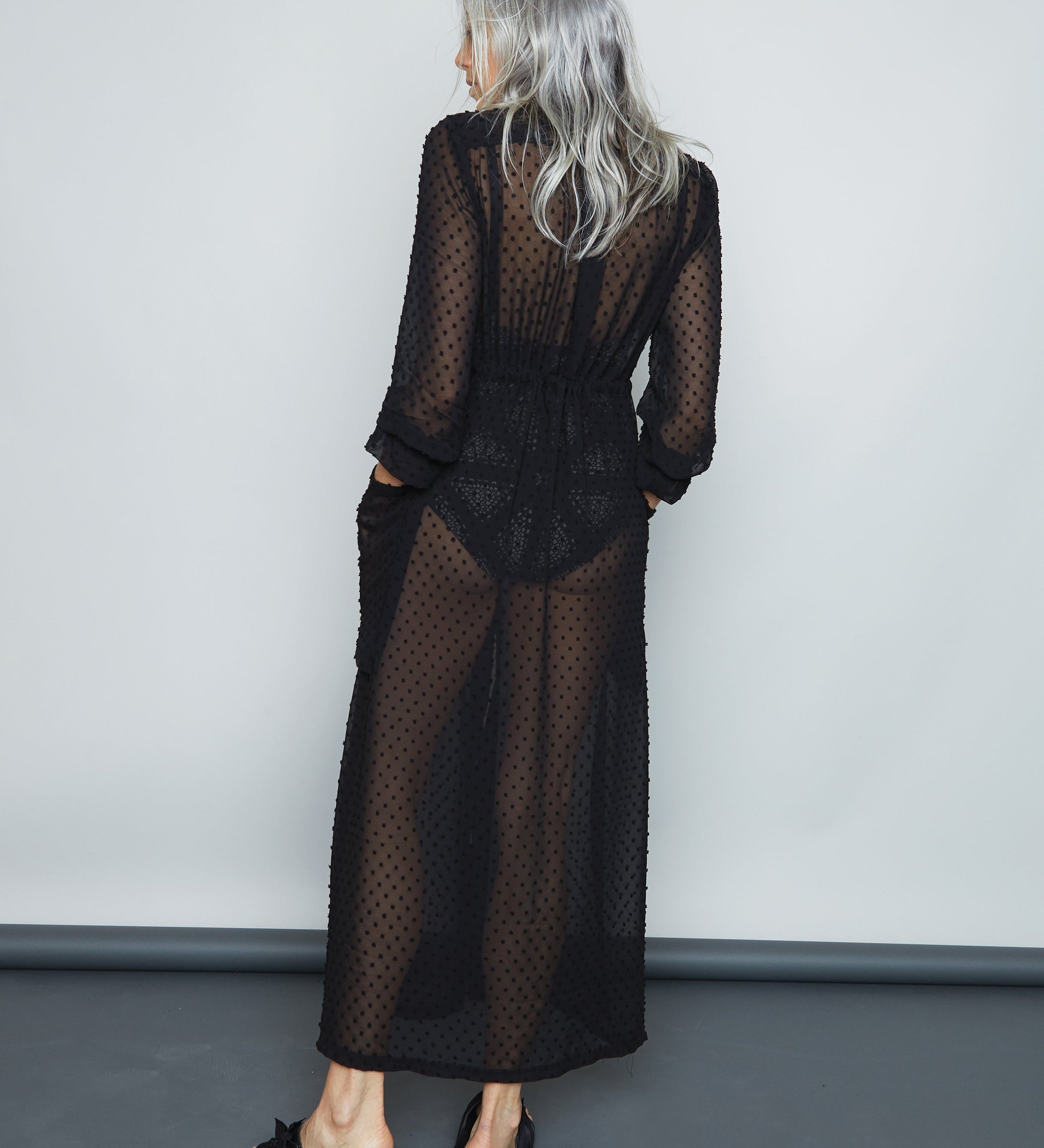 color: black flock;