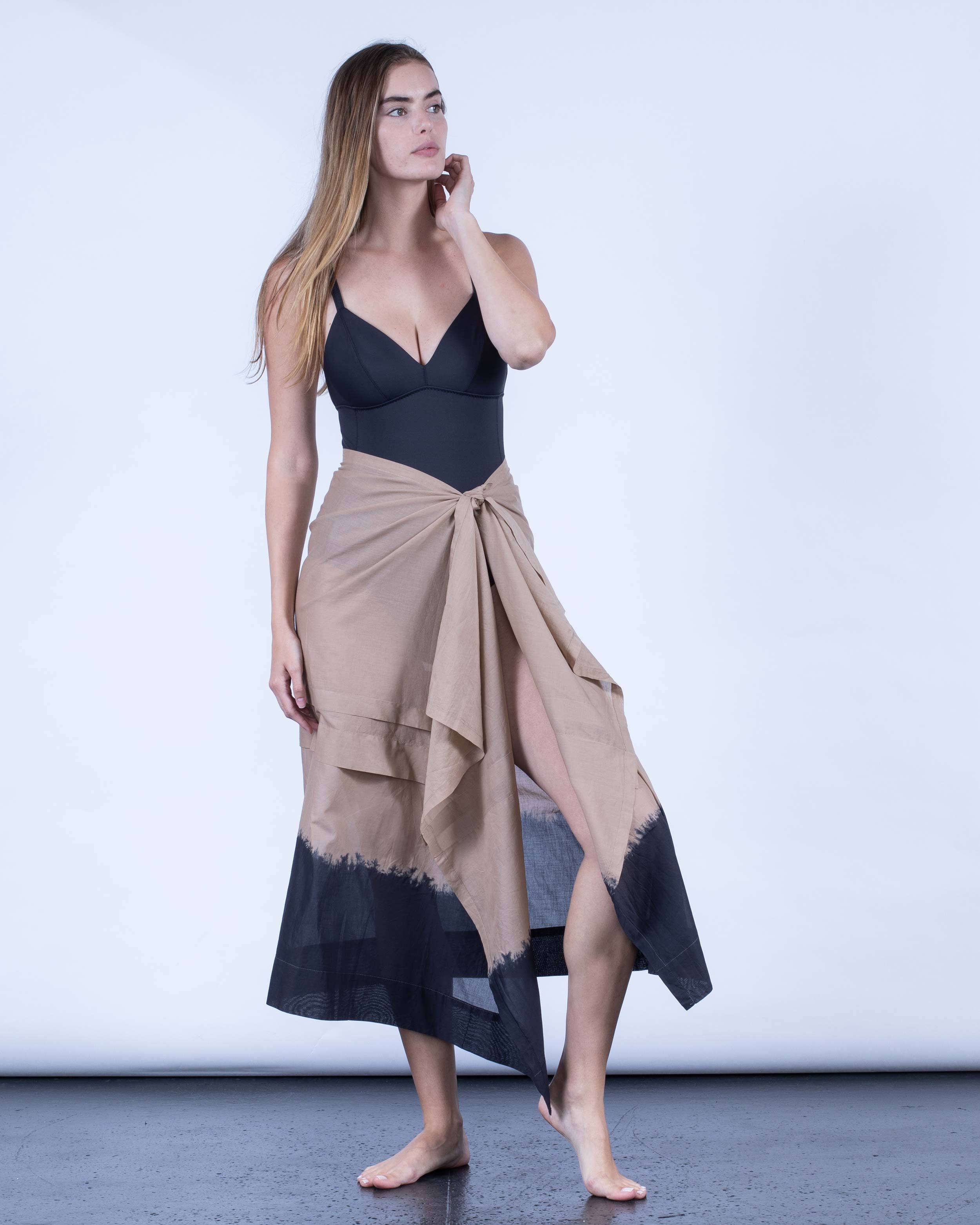 color: taupe dip dye;