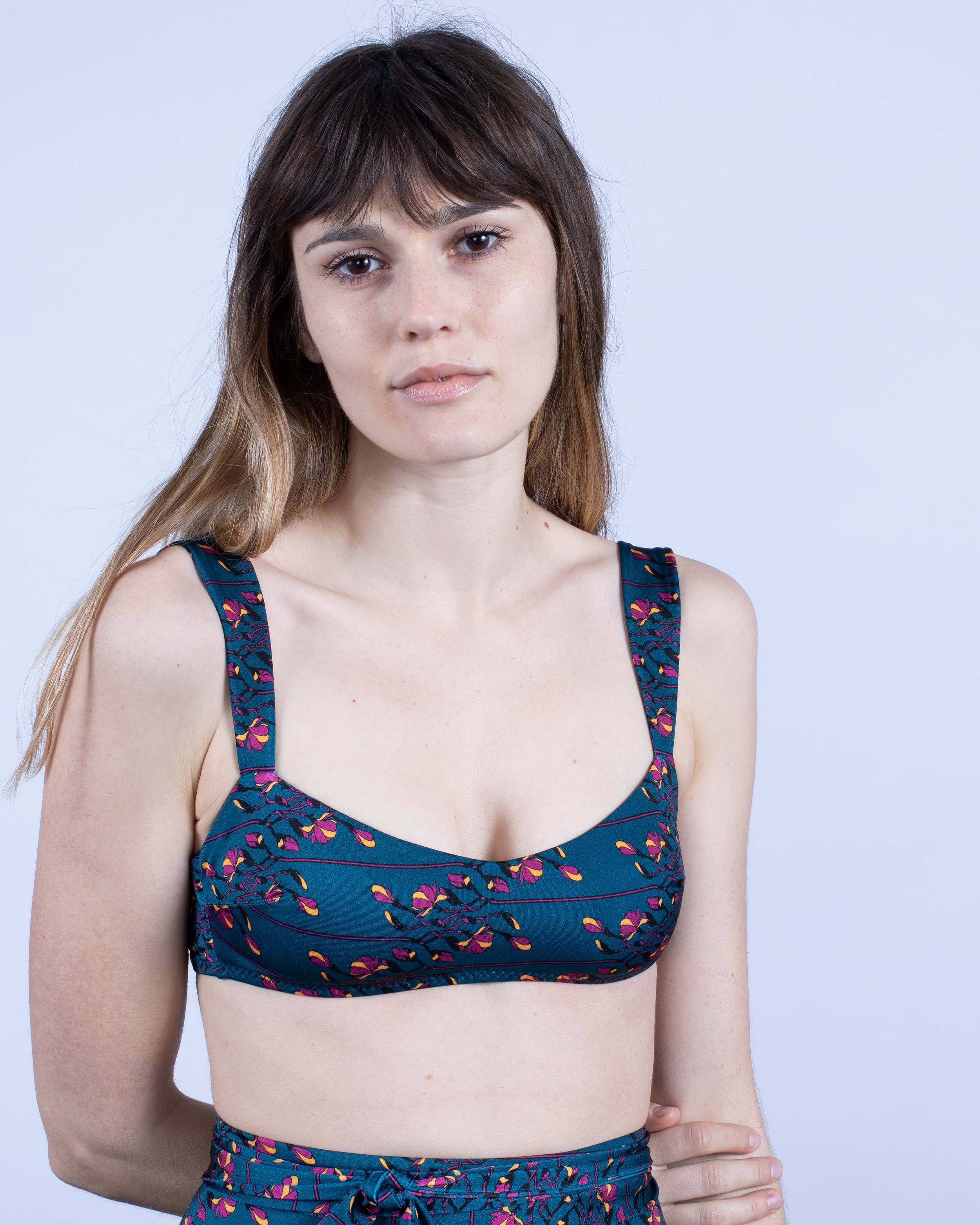 filter: color-toulouse-floral-stripe; filter: color-multi; color: toulouse floral stripe;