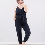 color: black;