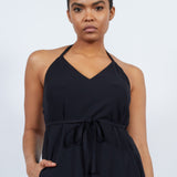 color: black;