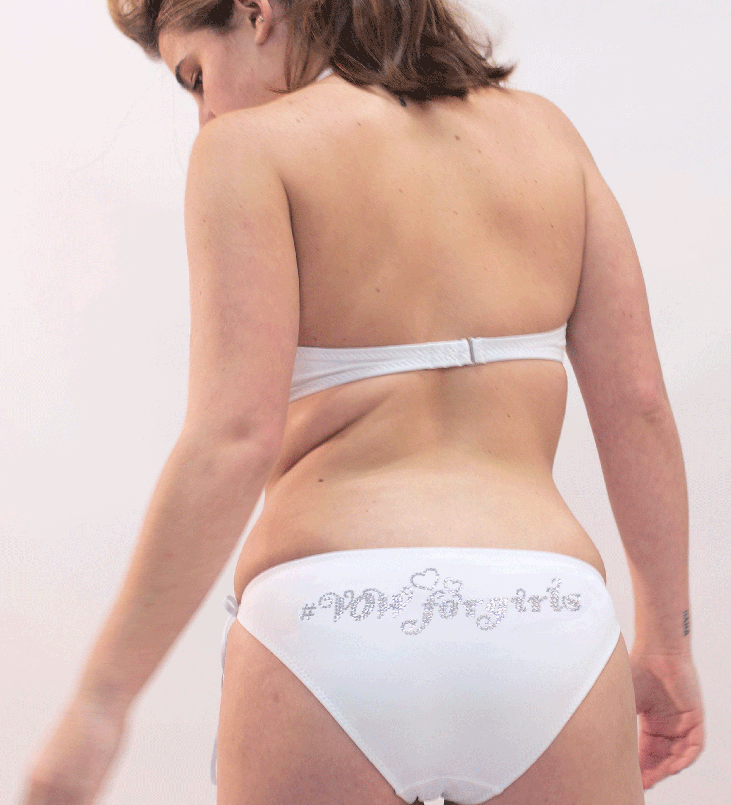 color: white; color: white; color: white;